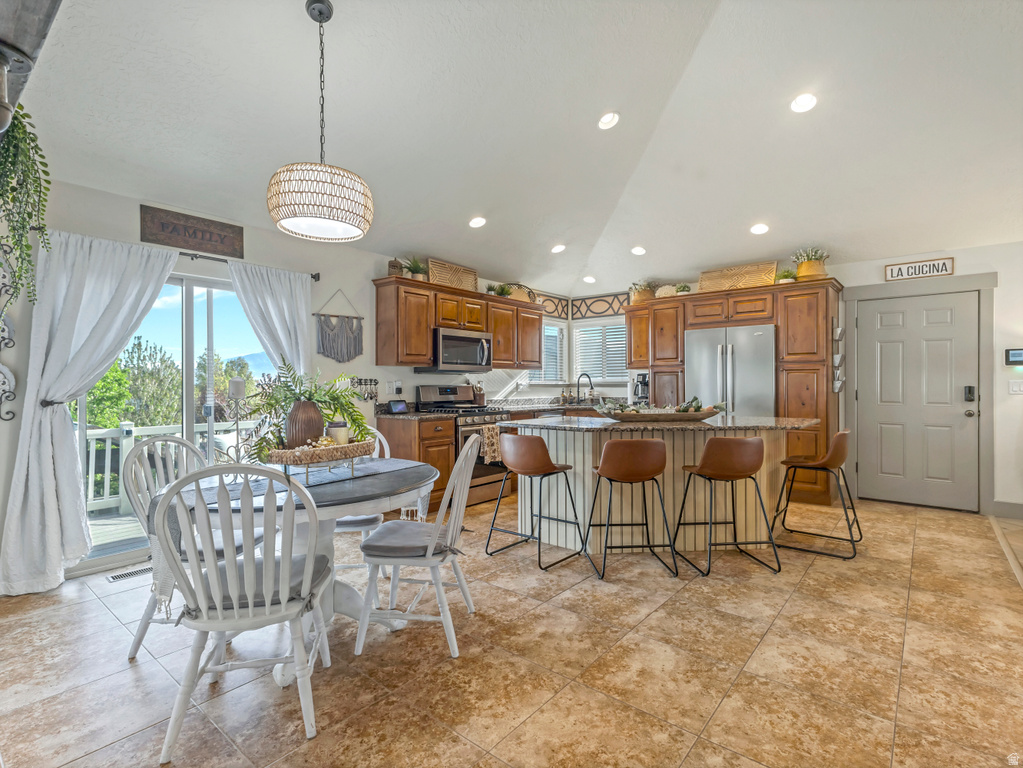 382 W ALPINE DR Saratoga Springs, UT 84045