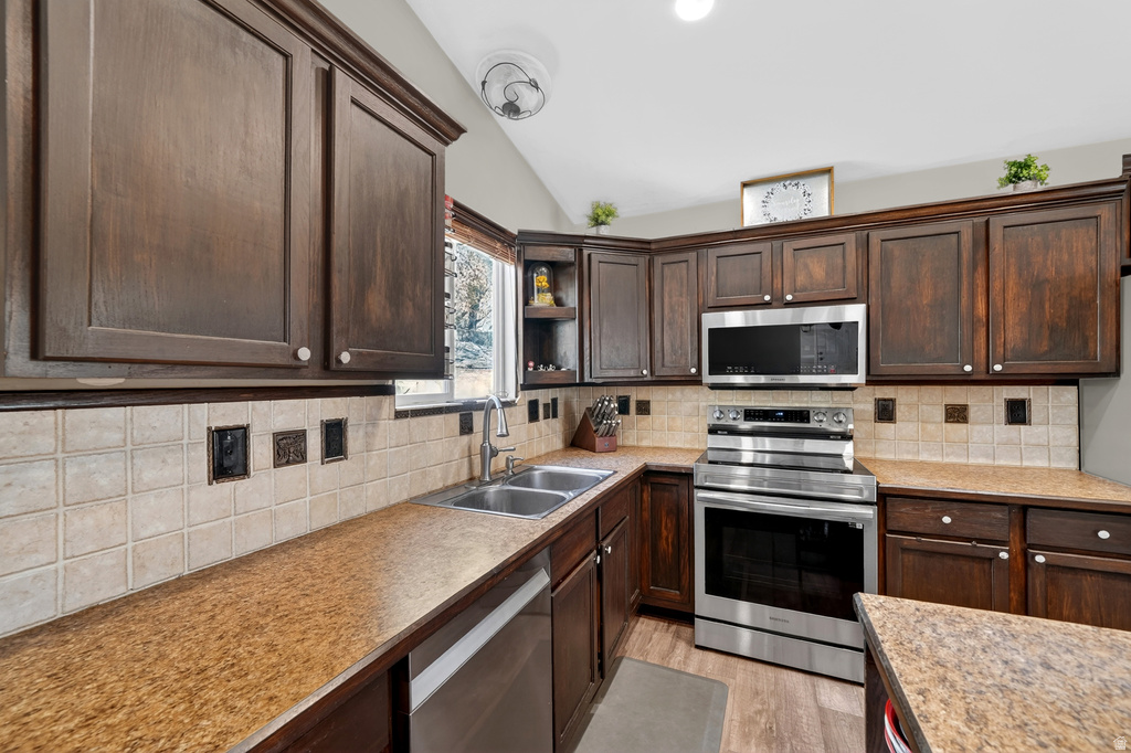 634 N 1300 W Clinton, UT 84015