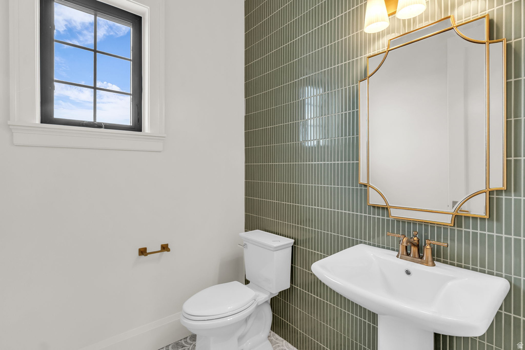 1298 S 1090 E Salem, UT 84653