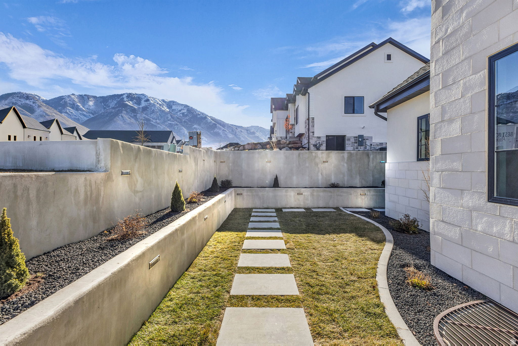 1298 S 1090 E Salem, UT 84653