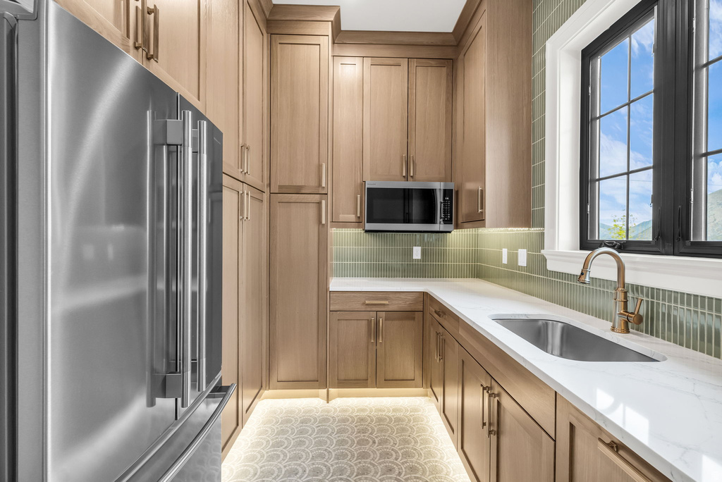 1298 S 1090 E Salem, UT 84653