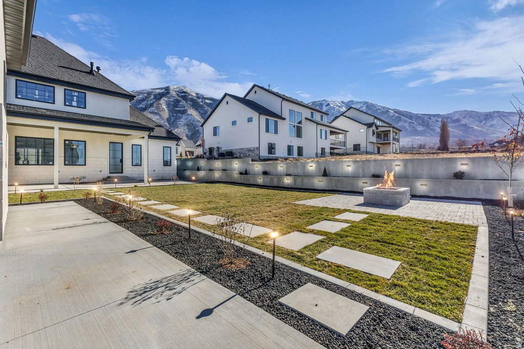 1298 S 1090 E Salem, UT 84653