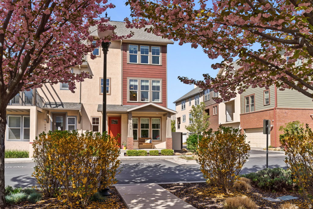 1945 MAPLE GROVE WAY Ogden, UT 84401