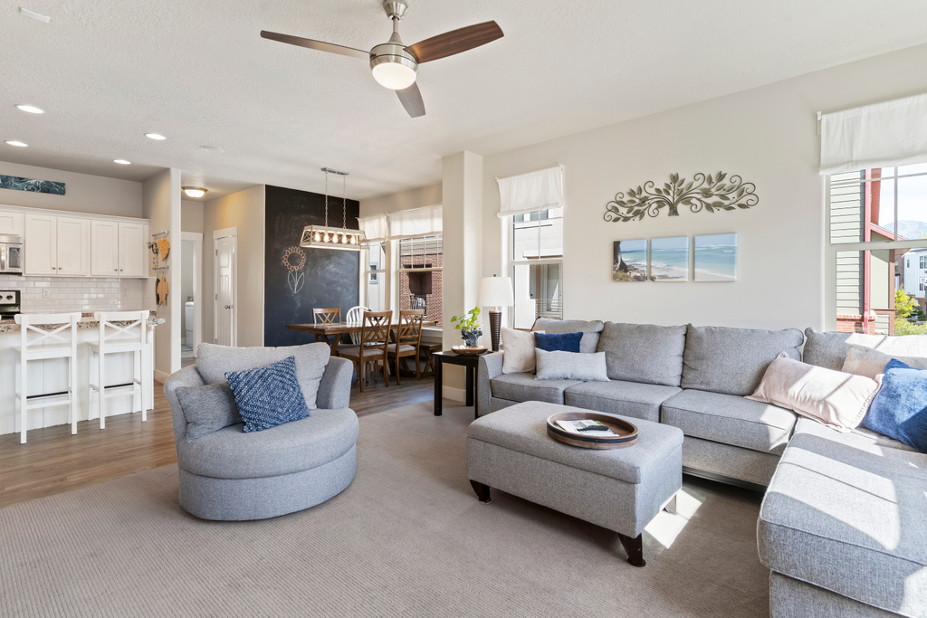 1945 MAPLE GROVE WAY Ogden, UT 84401