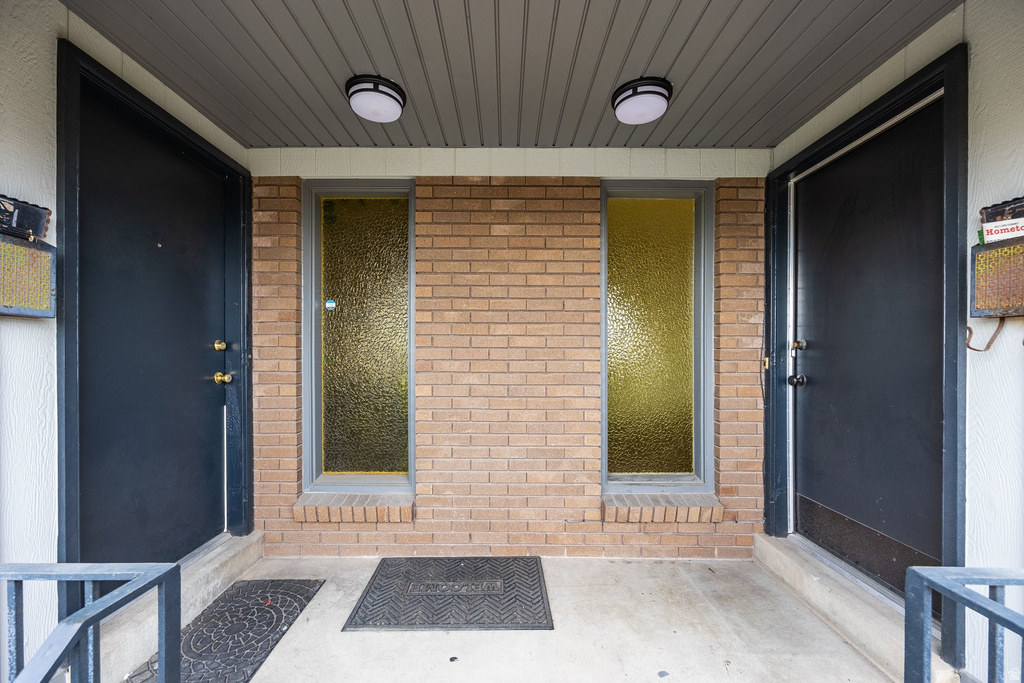 2025 S BROADMOOR ST Salt Lake City, UT 84108