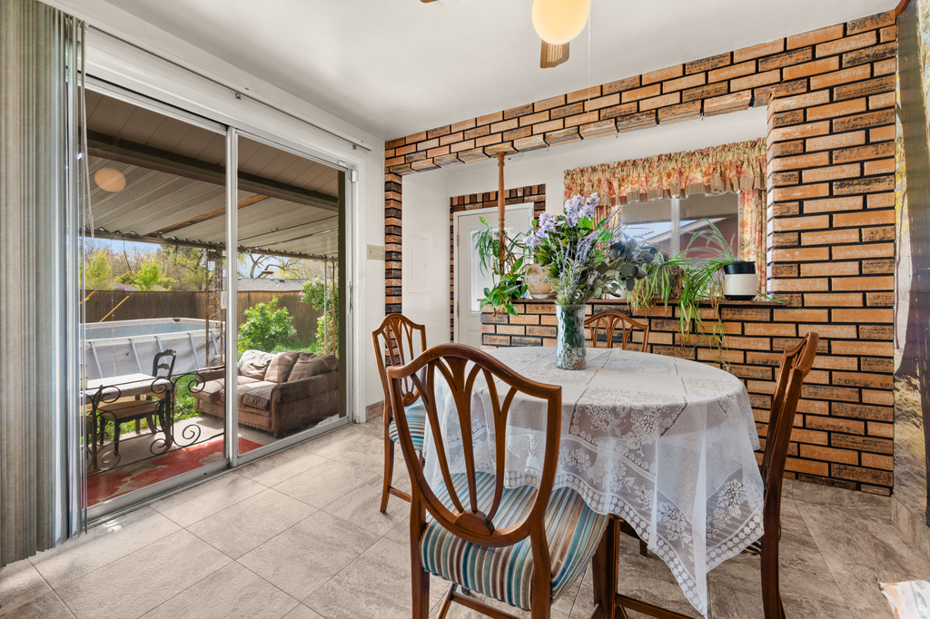 922 E 225 N Layton, UT 84041