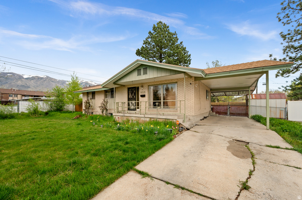 922 E 225 N Layton, UT 84041