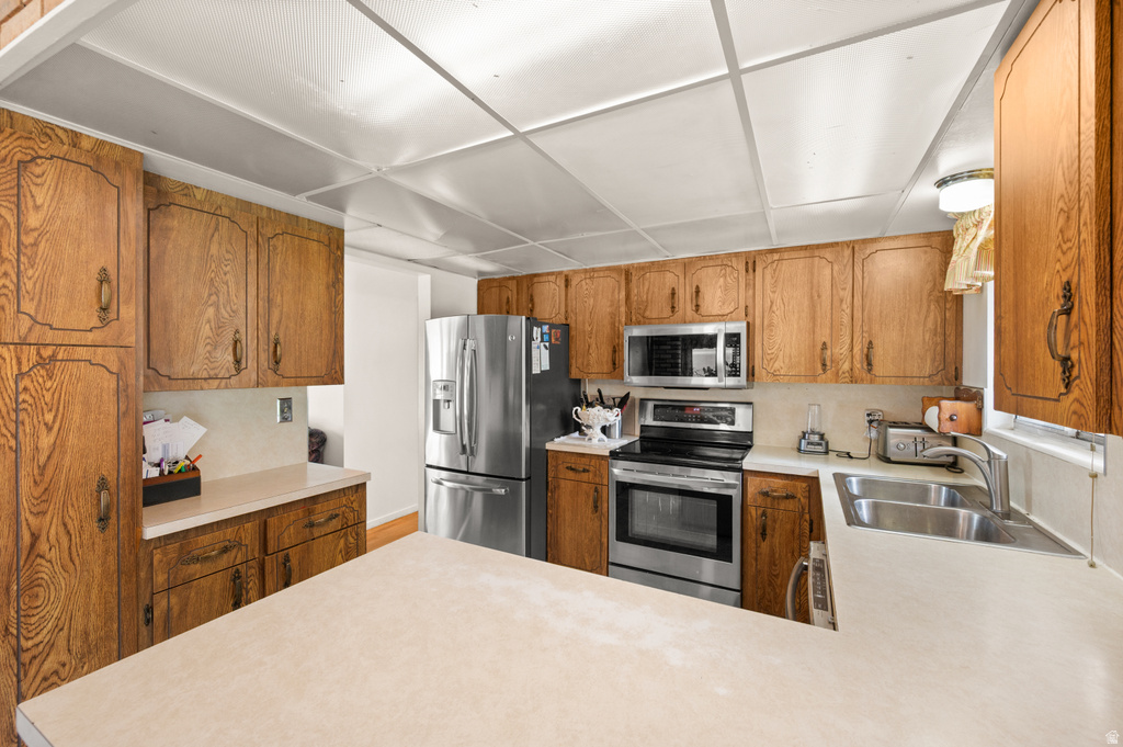 922 E 225 N Layton, UT 84041