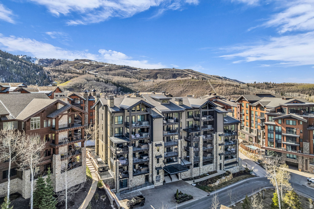 7697 VILLAGE WAY #104 Park City, UT 84060