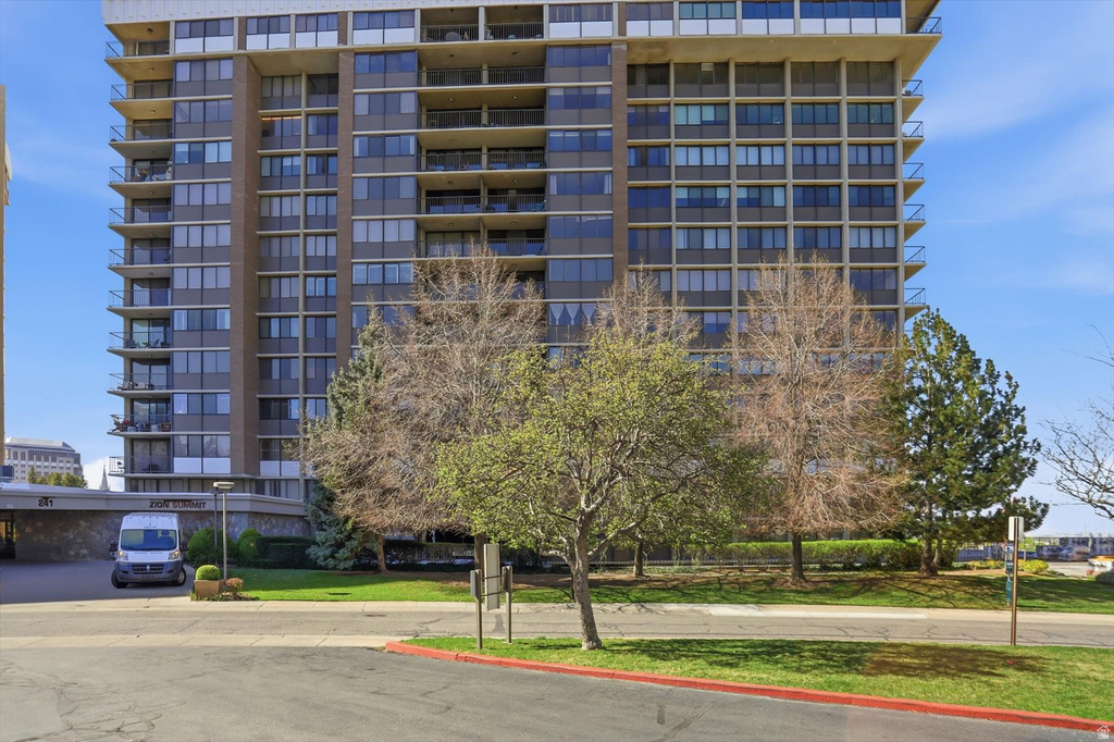 241 N VINE ST #1102 E Salt Lake City, UT 84103