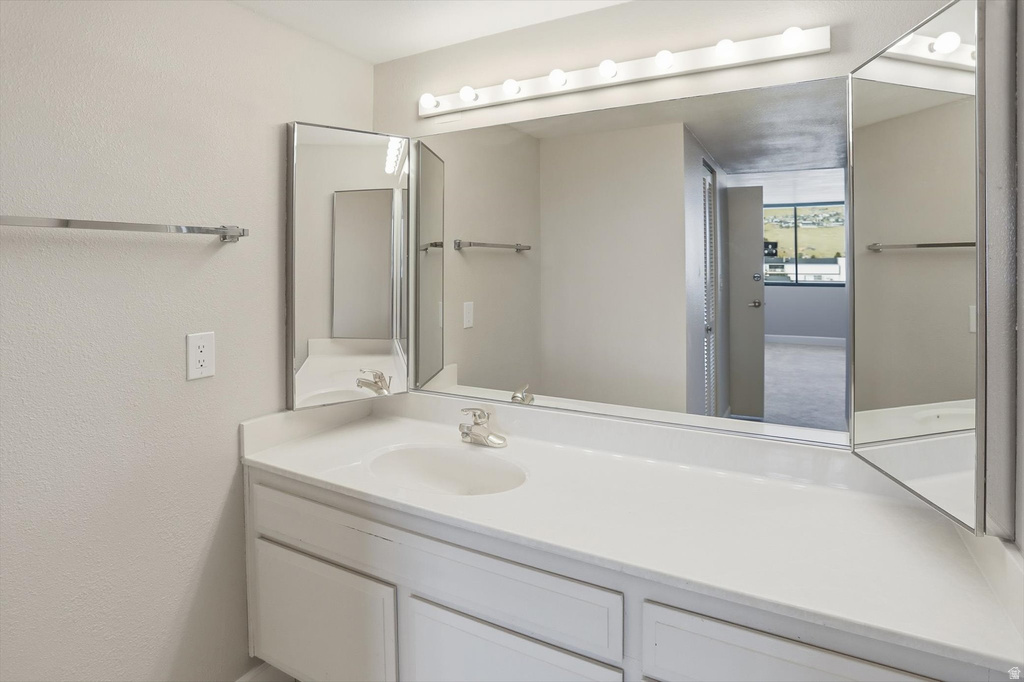 241 N VINE ST #1102 E Salt Lake City, UT 84103