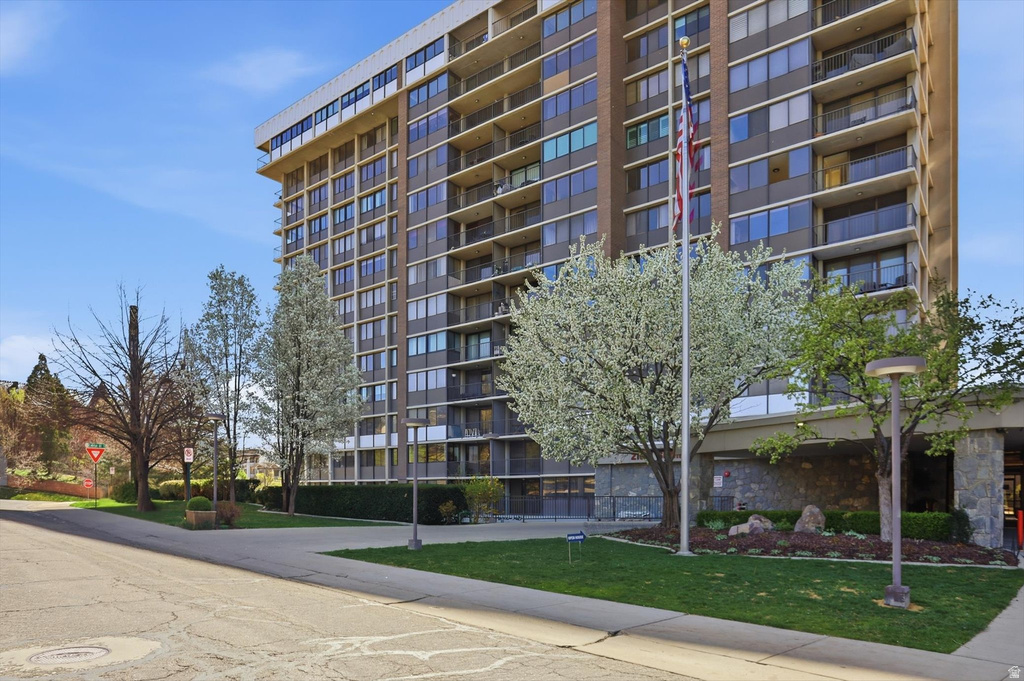 241 N VINE ST #1102 E Salt Lake City, UT 84103