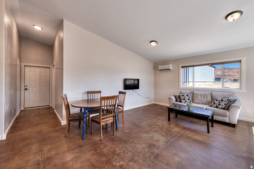 69 N MOUNT PEALE DR Moab, UT 84532