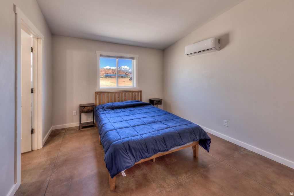 69 N MOUNT PEALE DR Moab, UT 84532