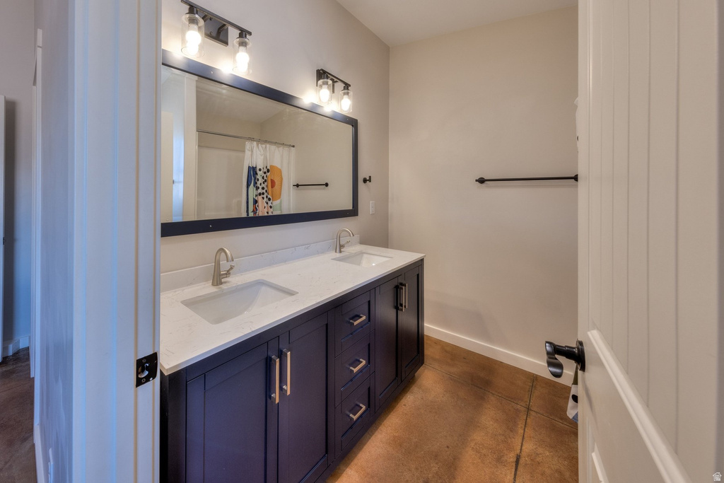 69 N MOUNT PEALE DR Moab, UT 84532