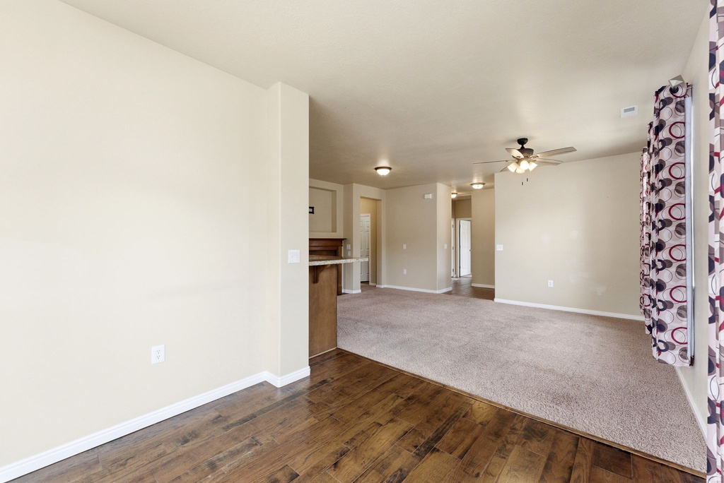 897 HALSTEAD DR North Salt Lake, UT 84054