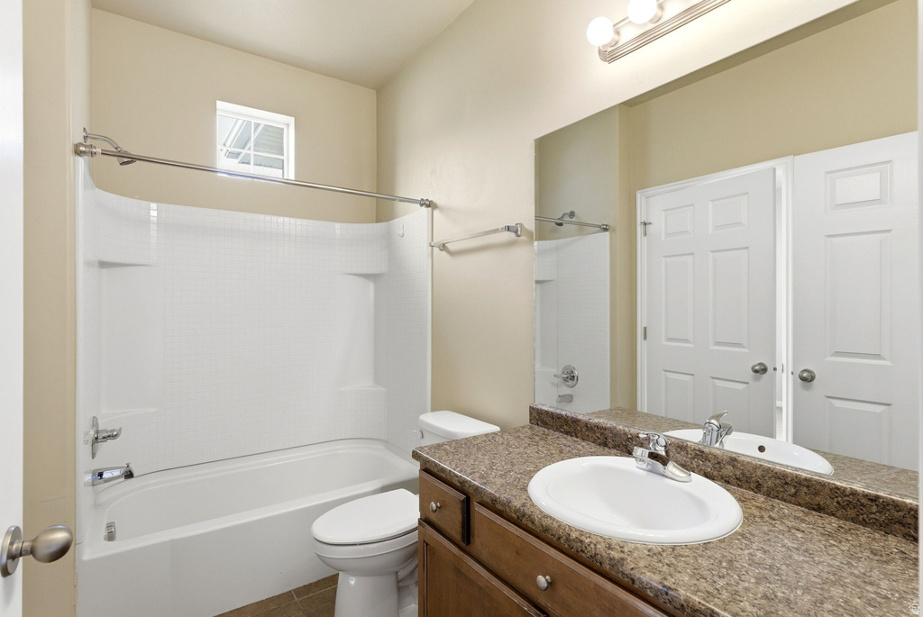 897 HALSTEAD DR North Salt Lake, UT 84054