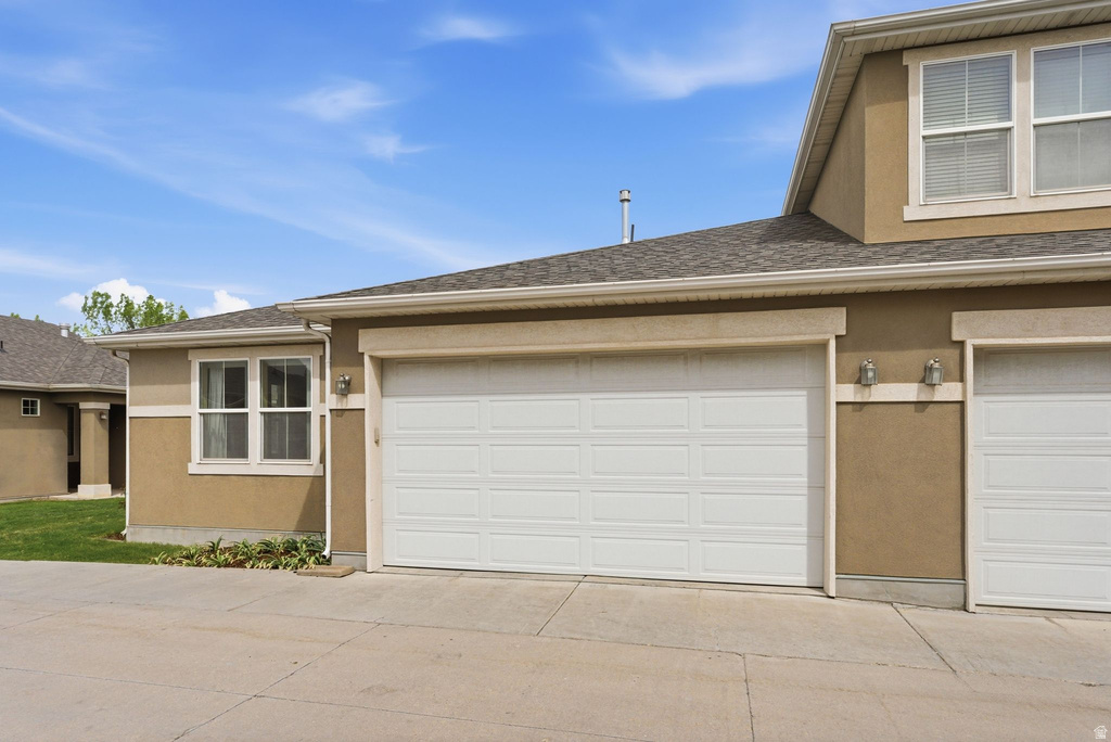 897 HALSTEAD DR North Salt Lake, UT 84054