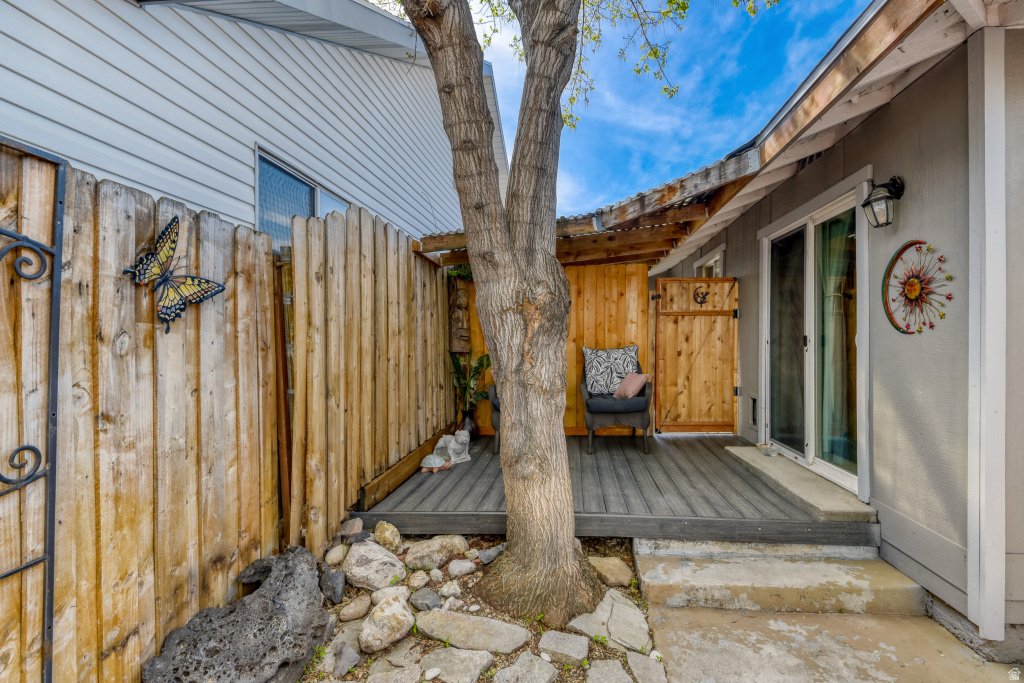 2887 S 9050 W Magna, UT 84044