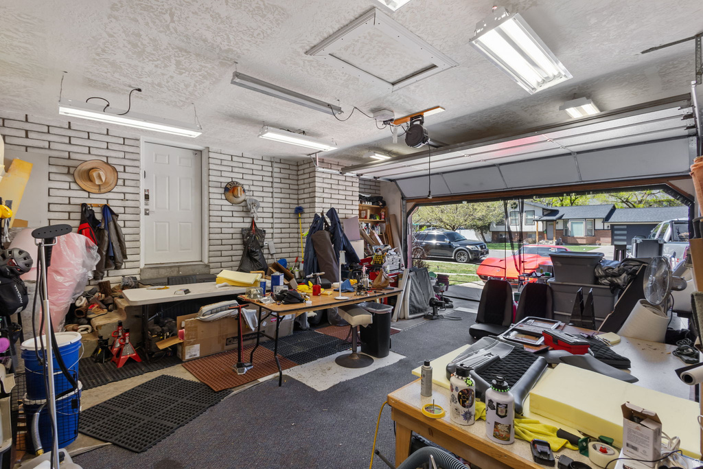 2306 N 920 W Provo, UT 84604