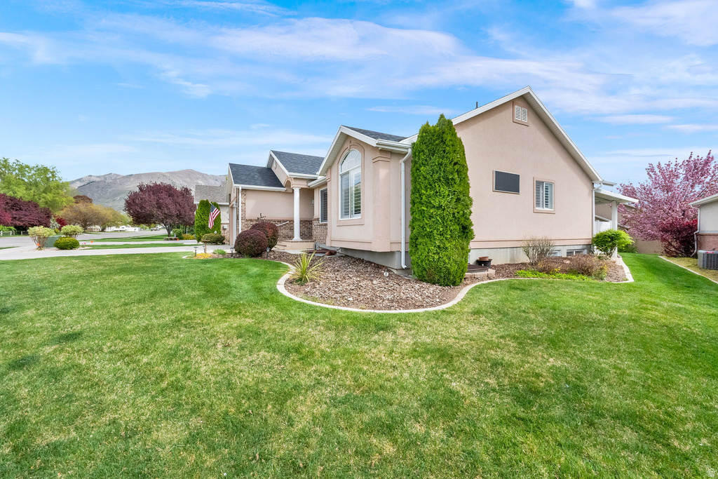 543 E 2300 N North Ogden, UT 84414