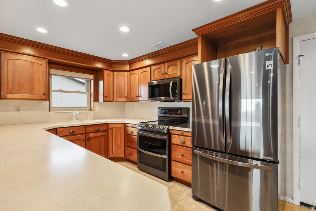 731 W 3750 N Pleasant View, UT 84414