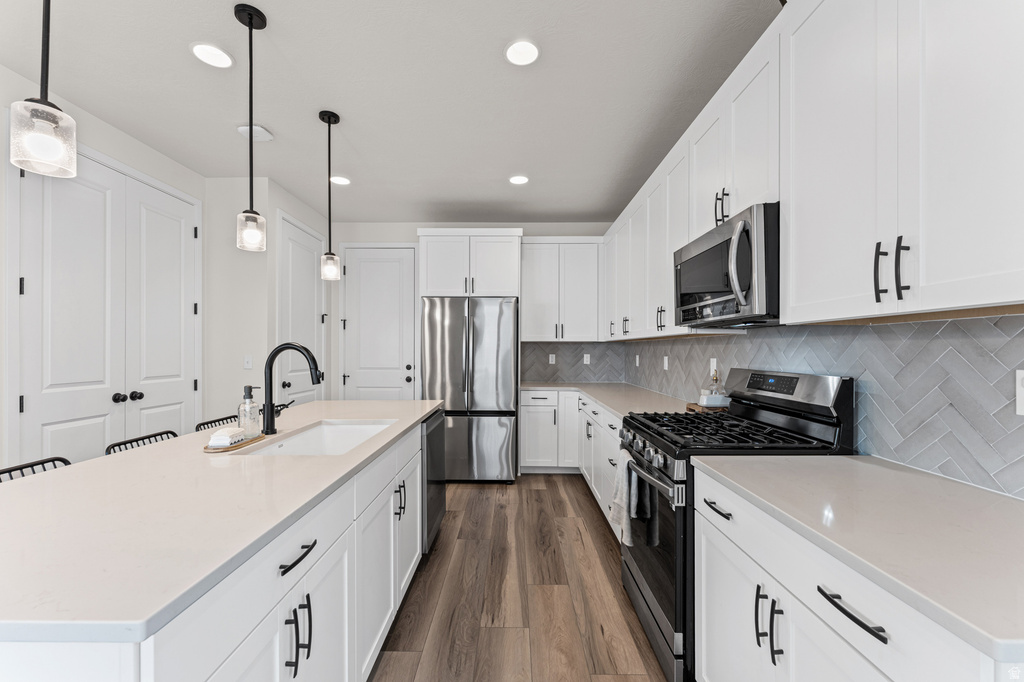 6632 S GLADE CREEK DR West Jordan, UT 84081