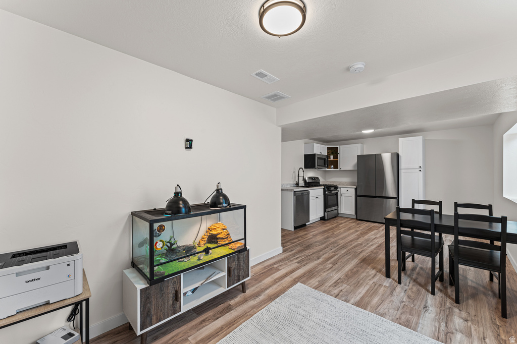 6632 S GLADE CREEK DR West Jordan, UT 84081