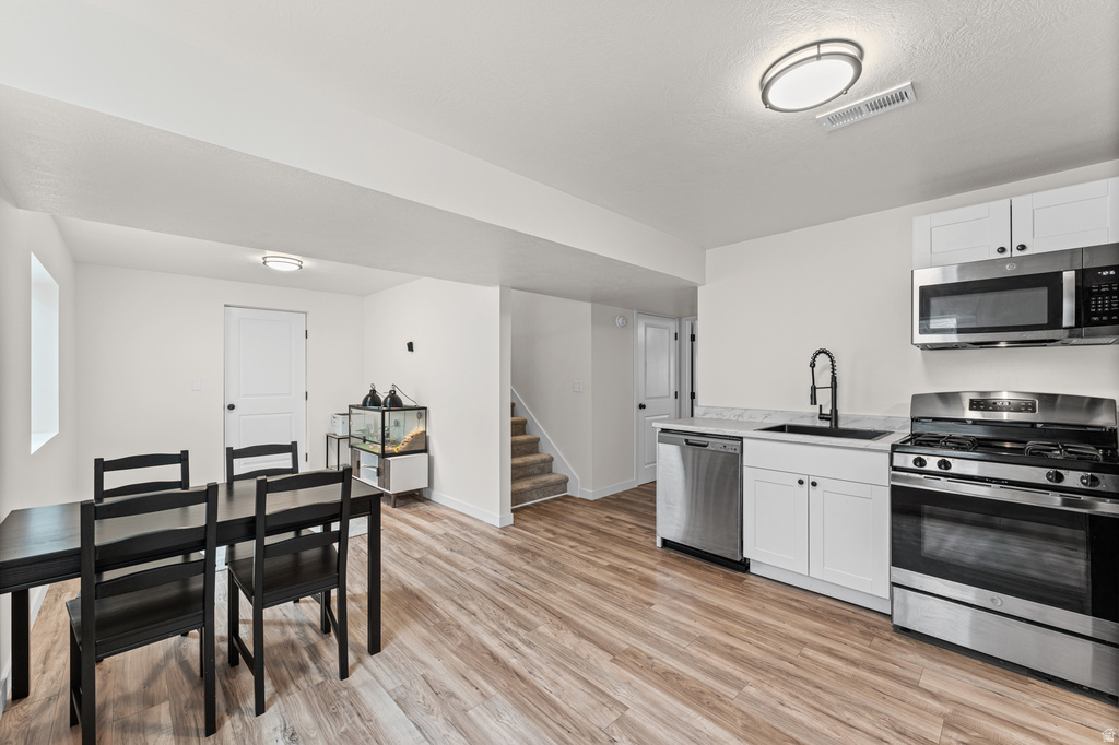 6632 S GLADE CREEK DR West Jordan, UT 84081