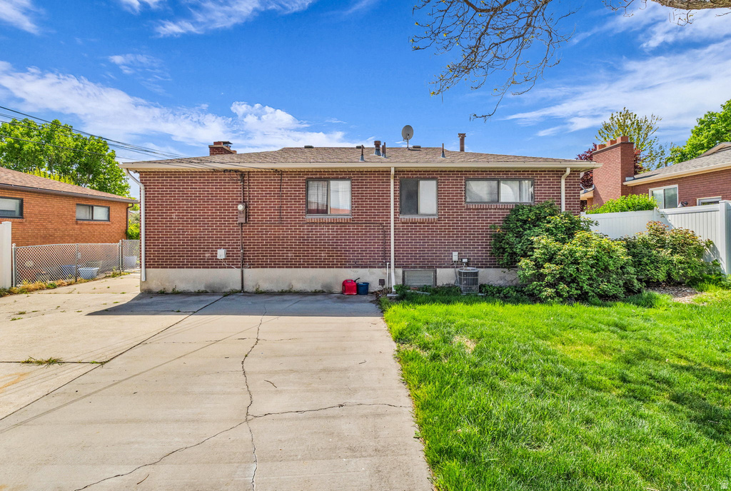 8340 MIX AVE Magna, UT 84044