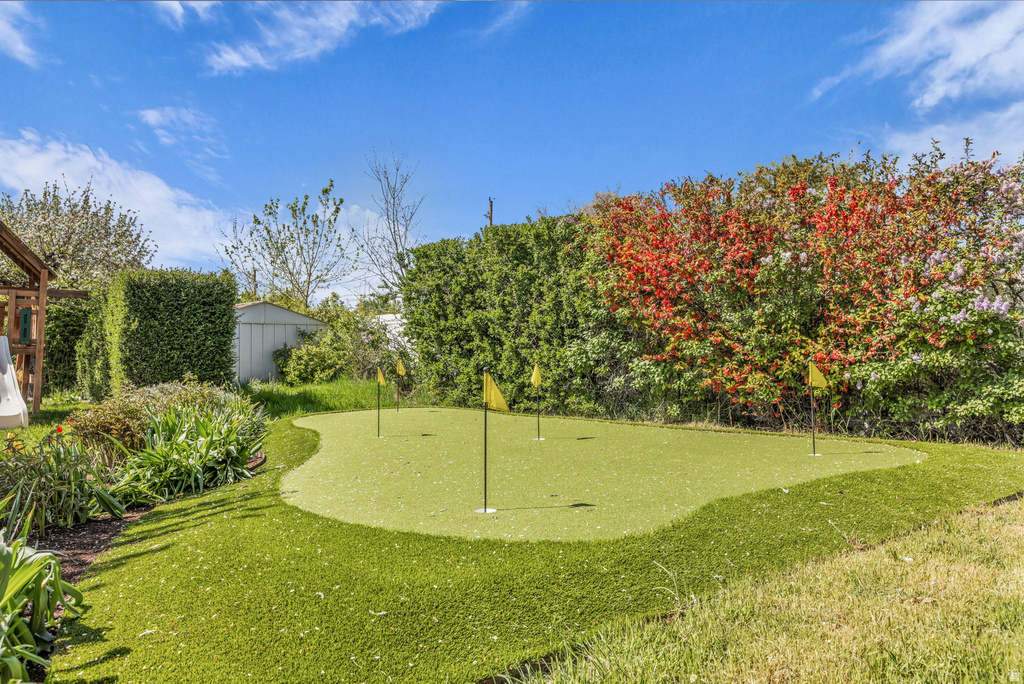 1893 E LINCOLN LN Holladay, UT 84124