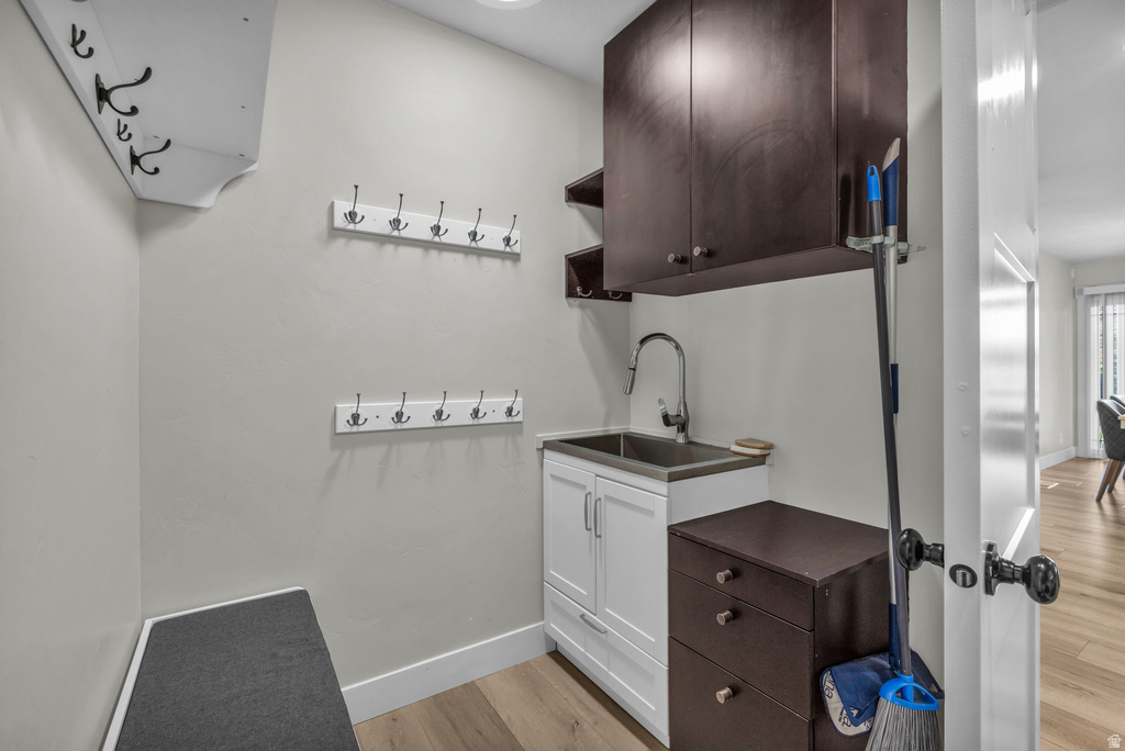 1893 E LINCOLN LN Holladay, UT 84124