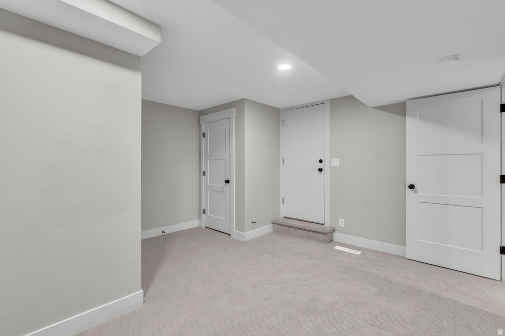 1893 E LINCOLN LN Holladay, UT 84124