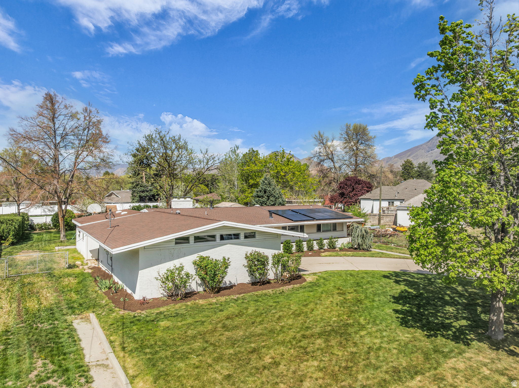 1893 E LINCOLN LN Holladay, UT 84124
