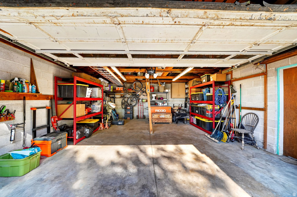 970 TYLER AVE Ogden, UT 84404