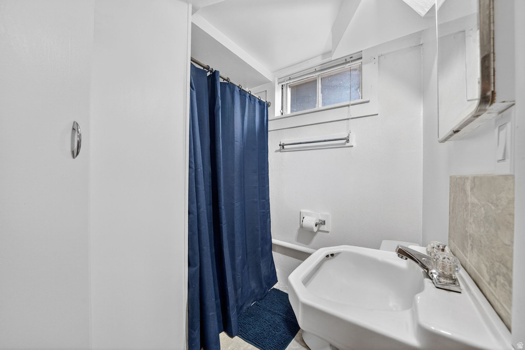 970 TYLER AVE Ogden, UT 84404