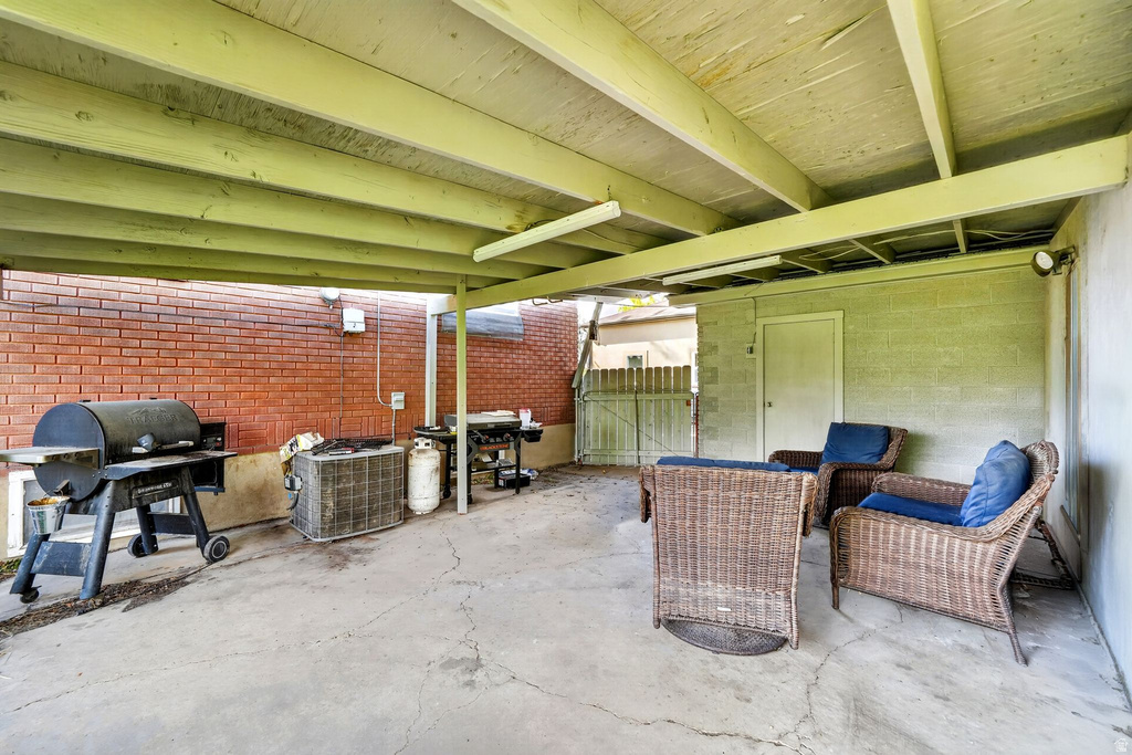 970 TYLER AVE Ogden, UT 84404