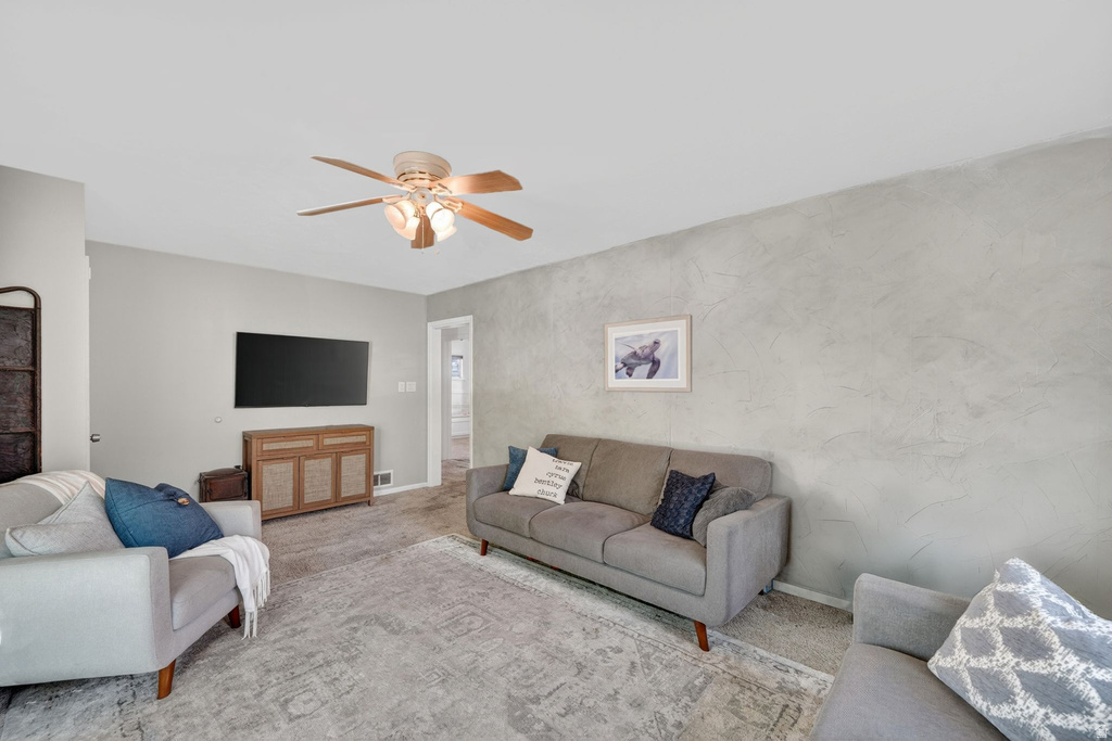 970 TYLER AVE Ogden, UT 84404