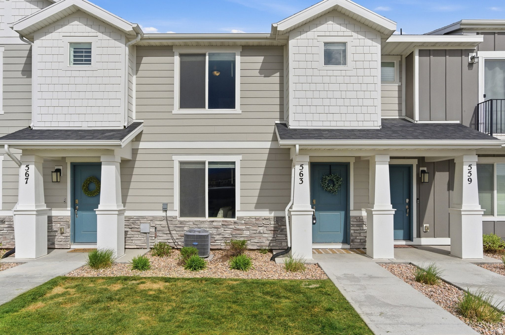 563 N WILLOW SPRINGS AVE Lehi, UT 84048