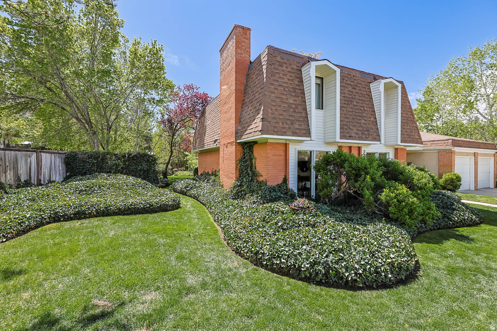 2738 E SNOW MOUNTAIN DR Sandy, UT 84093