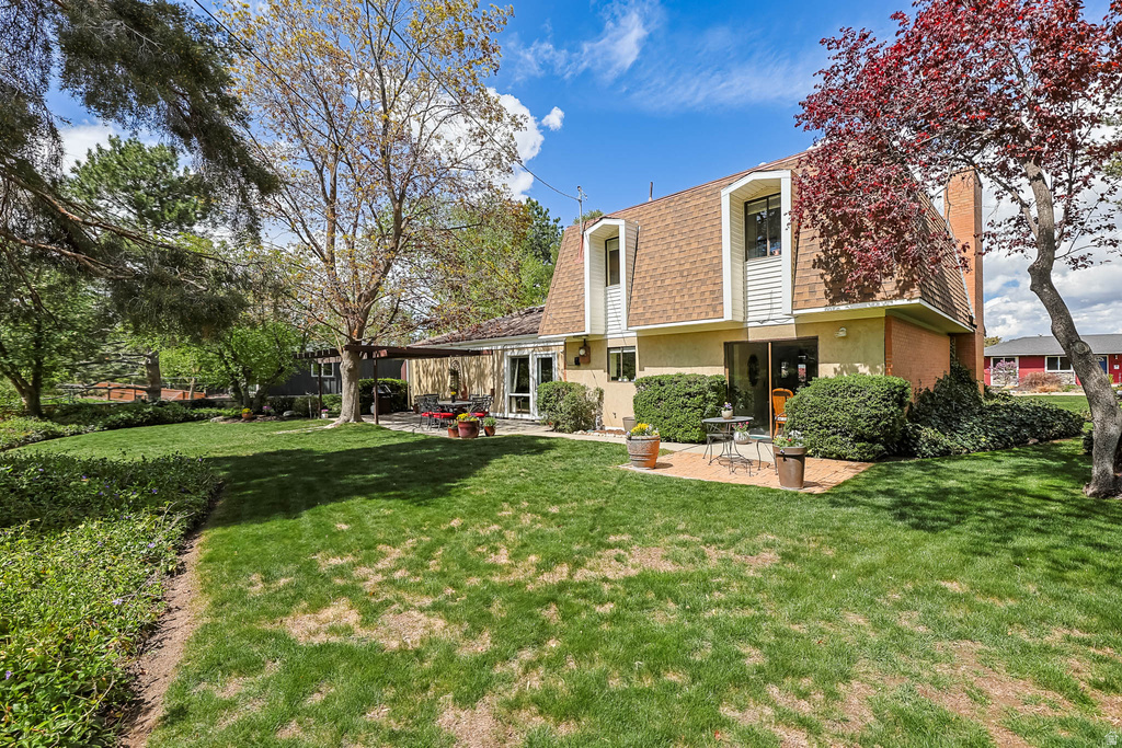 2738 E SNOW MOUNTAIN DR Sandy, UT 84093