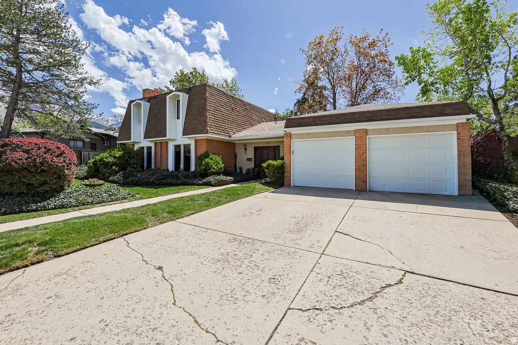 2738 E SNOW MOUNTAIN DR Sandy, UT 84093