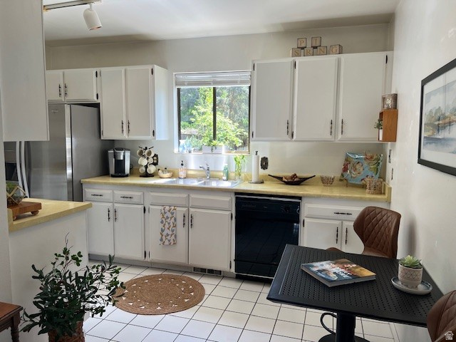 2738 E SNOW MOUNTAIN DR Sandy, UT 84093