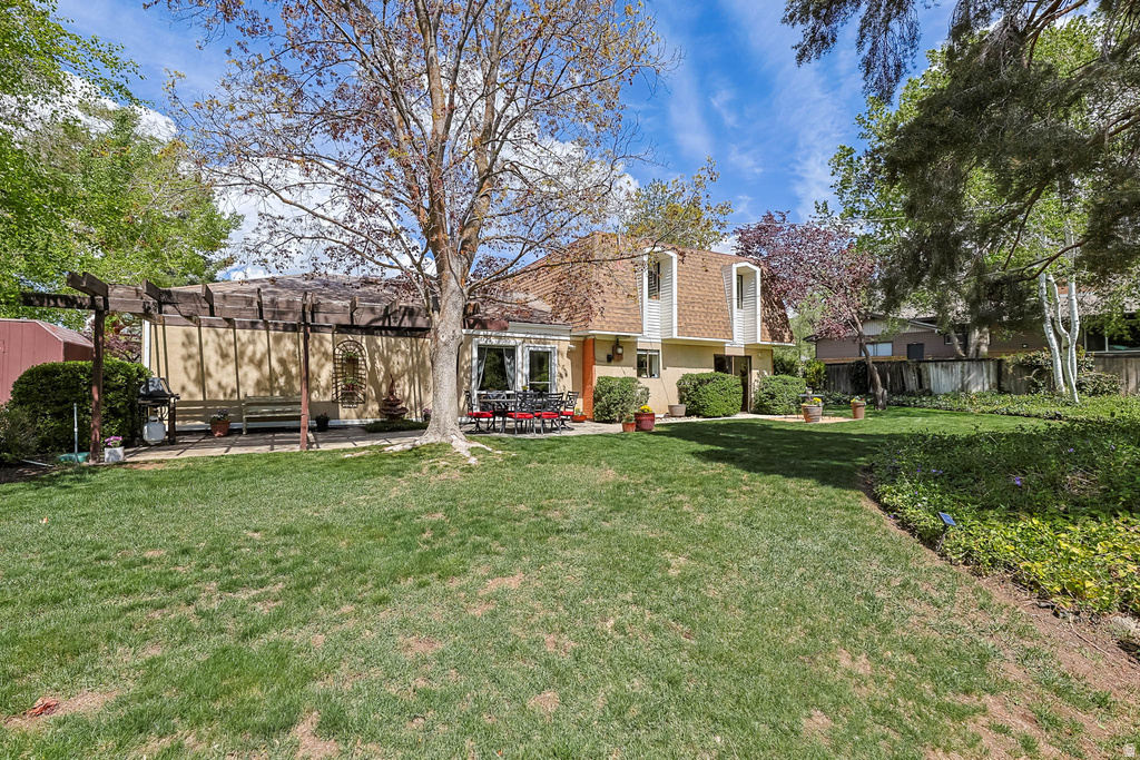 2738 E SNOW MOUNTAIN DR Sandy, UT 84093
