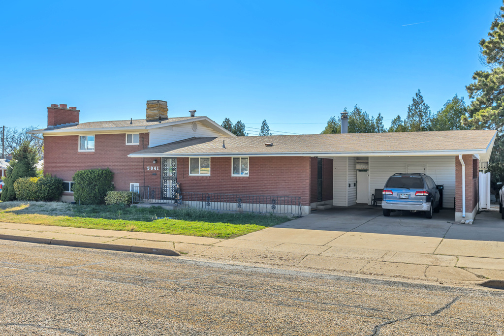 5841 S 2050 W Roy, UT 84067