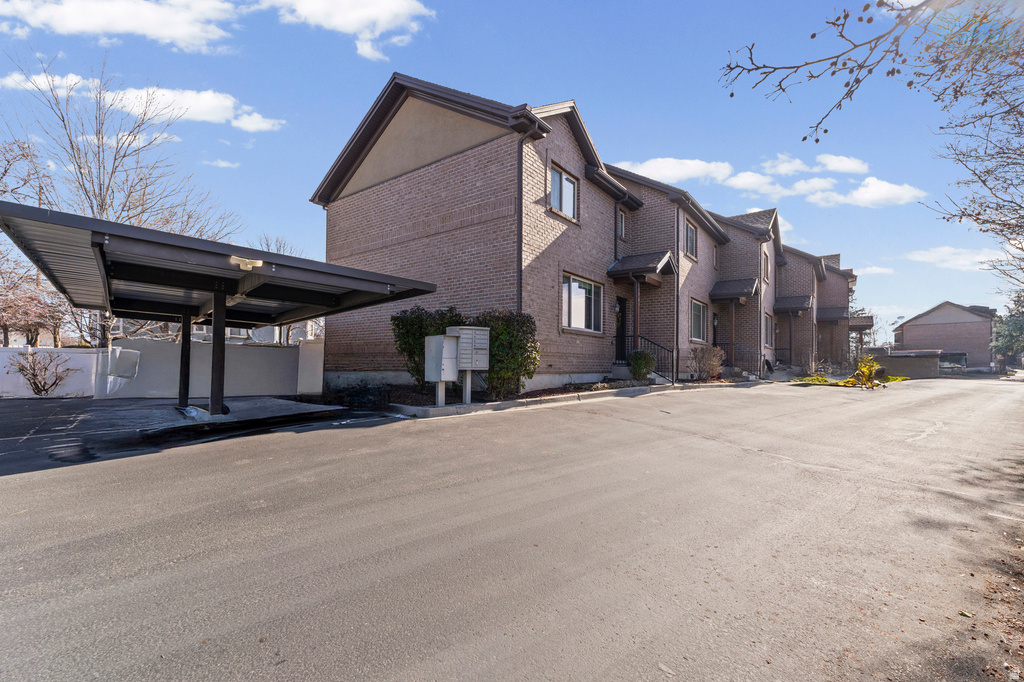 6563 S LOVENDAHLE CT Murray, UT 84107