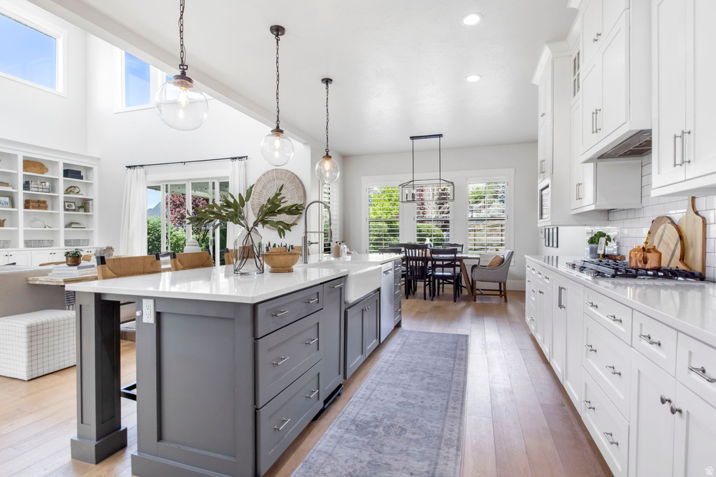 9558 N AVANYU DR Cedar Hills, UT 84062