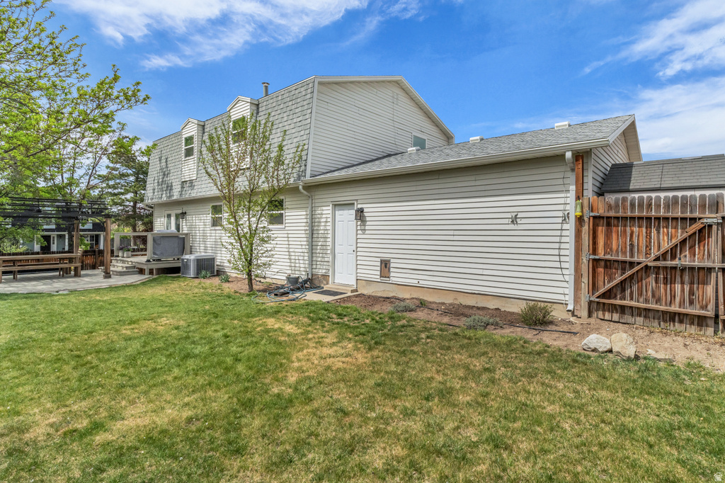 1176 E STARPINE DR Sandy, UT 84094