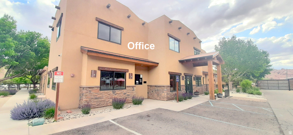 56  1261 N. MAIN ST. Moab, UT 84532