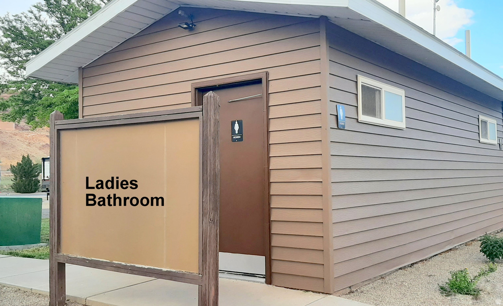 56  1261 N. MAIN ST. Moab, UT 84532